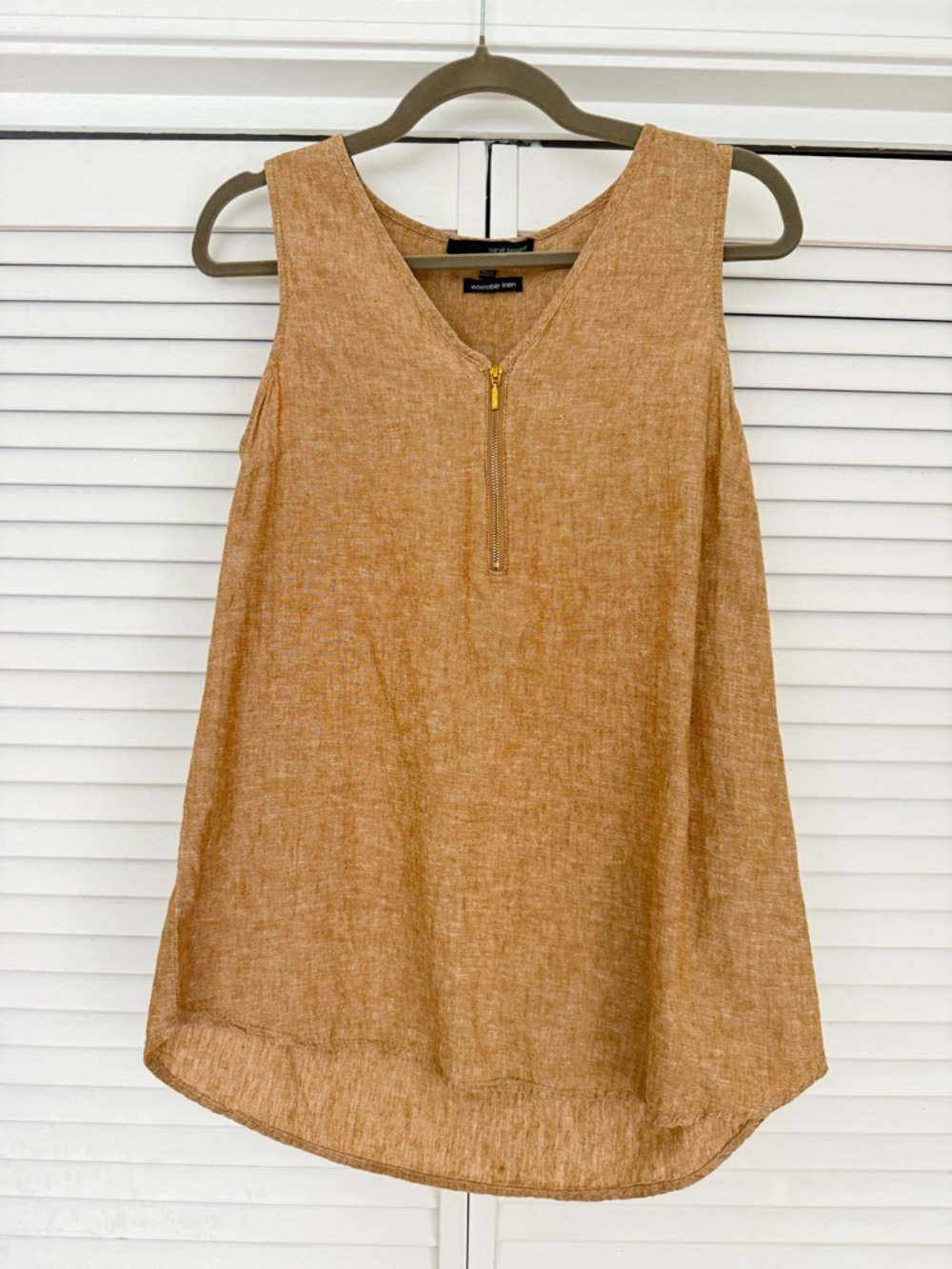 Harve Benard Linen Cotton Blend  V-Neck Zip Front Top in Camel - Women M